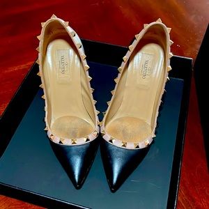 Valentino Rockstud Pumps